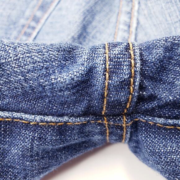 7 For All Mankind Women's Size 32 Dojo Flare Leg Jeans Medium Wash in VGUC - Picture 14 of 14